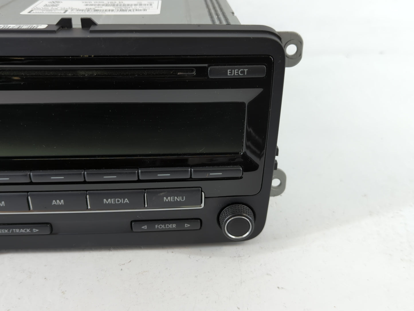 2015-2017 Volkswagen Jetta Am Fm Cd Player Radio Receiver - Oemusedautoparts1.com
