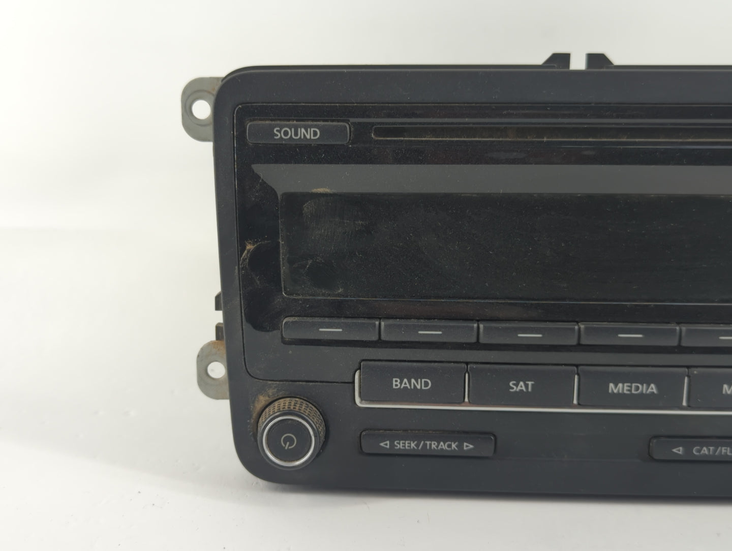 2015-2017 Volkswagen Jetta Am Fm Cd Player Radio Receiver - Oemusedautoparts1.com
