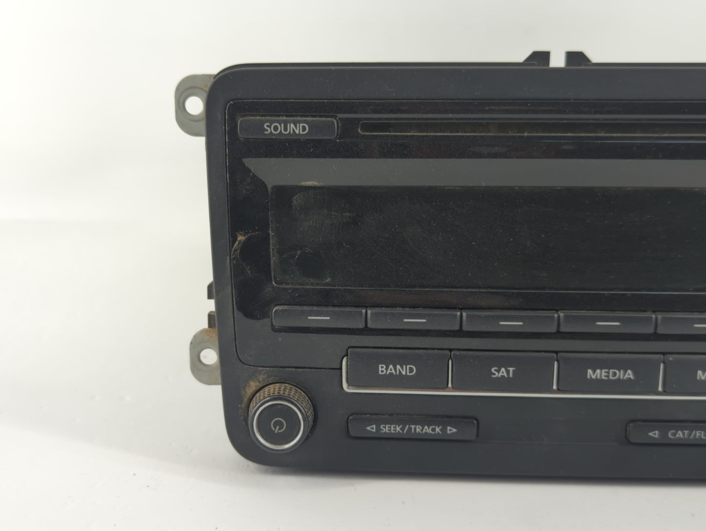 2015-2017 Volkswagen Jetta Am Fm Cd Player Radio Receiver - Oemusedautoparts1.com