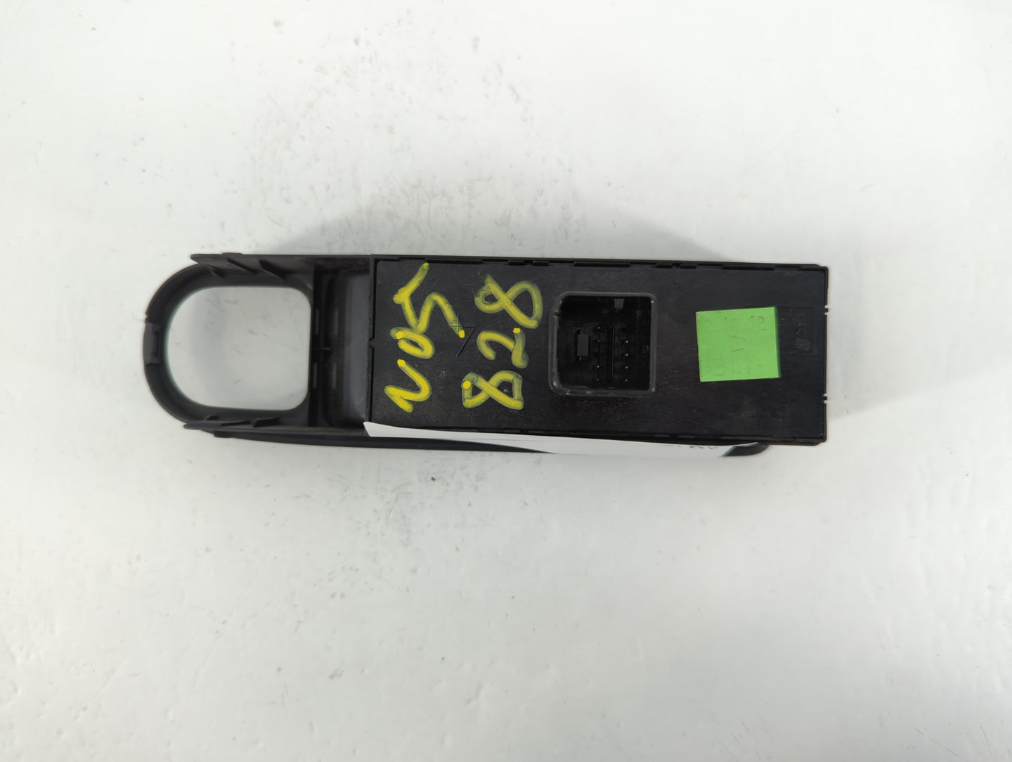 2011-2018 Volkswagen Jetta Master Power Window Switch Replacement Driver Side Left P/N:1K0 959 565 K 1K4 959 857 C Fits OEM 