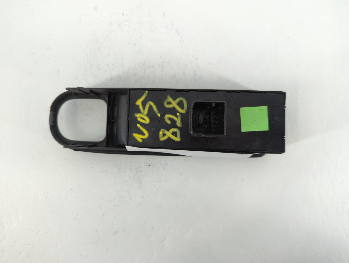 2011-2018 Volkswagen Jetta Master Power Window Switch Replacement Driver Side Left P/N:1K0 959 565 K 1K4 959 857 C Fits OEM 