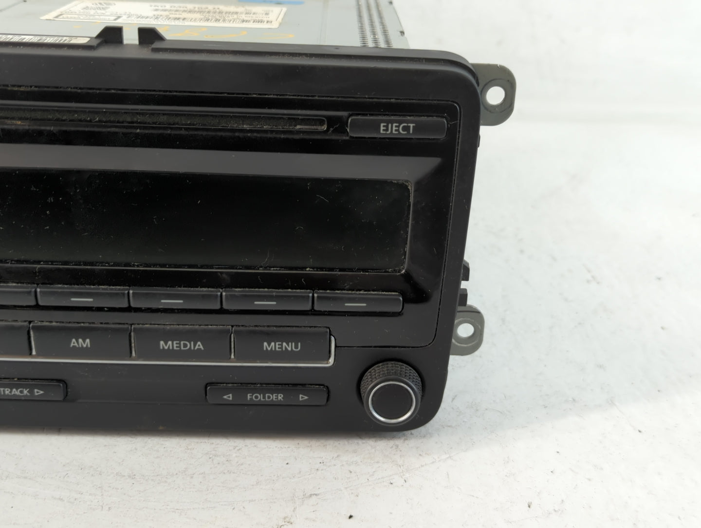 2015-2017 Volkswagen Jetta Am Fm Cd Player Radio Receiver - Oemusedautoparts1.com