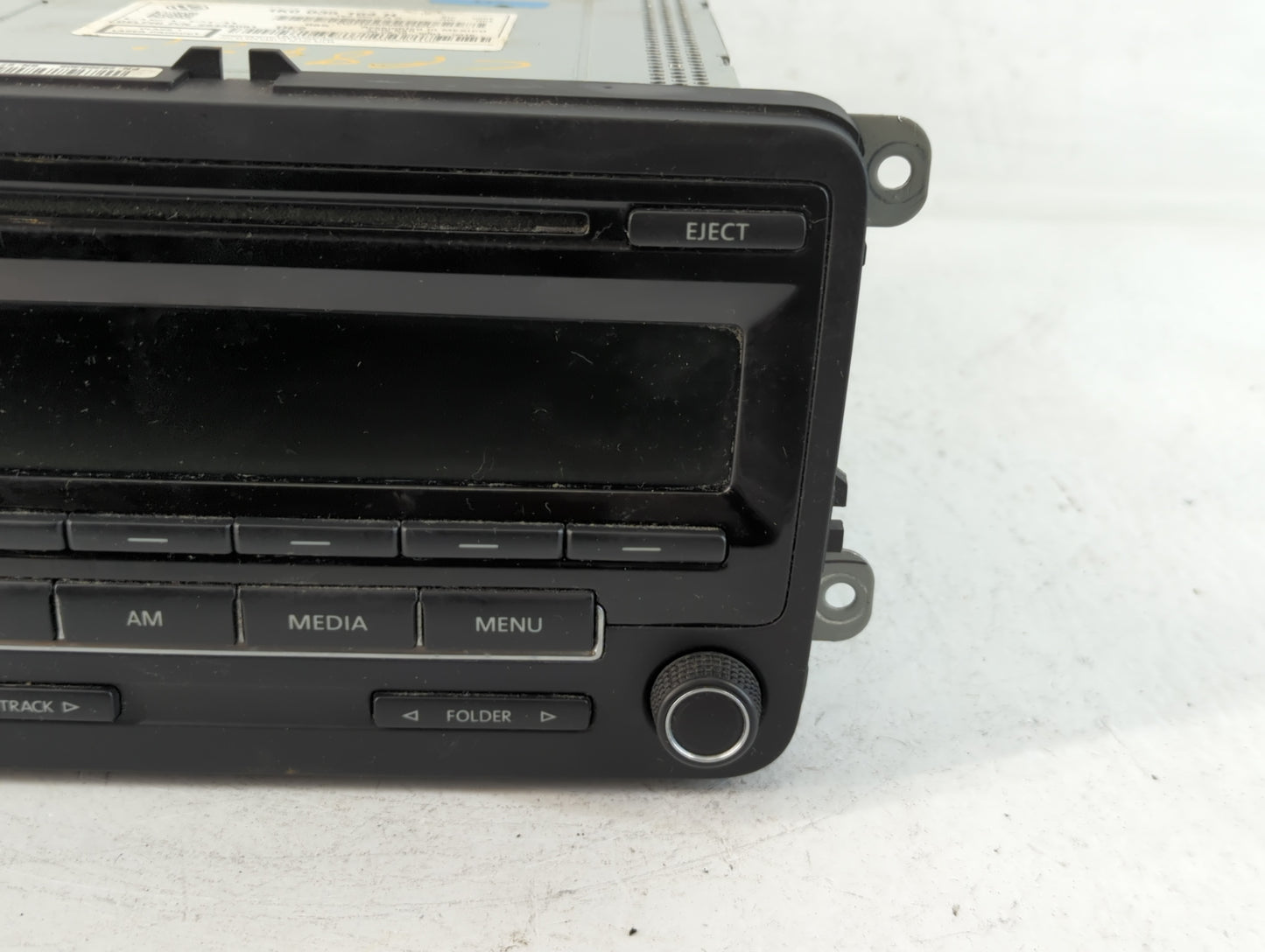 2015-2017 Volkswagen Jetta Am Fm Cd Player Radio Receiver - Oemusedautoparts1.com