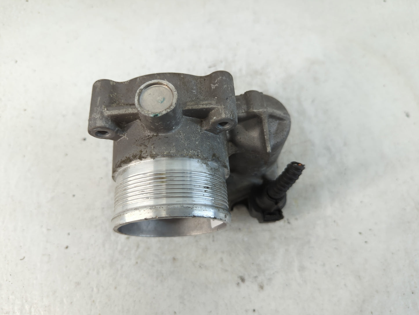 2013-2018 Volkswagen Jetta Throttle Body P/N:06K 133 062 E Fits Fits 2013 2014 2015 2016 2017 2018 OEM Used Auto Parts - Oem