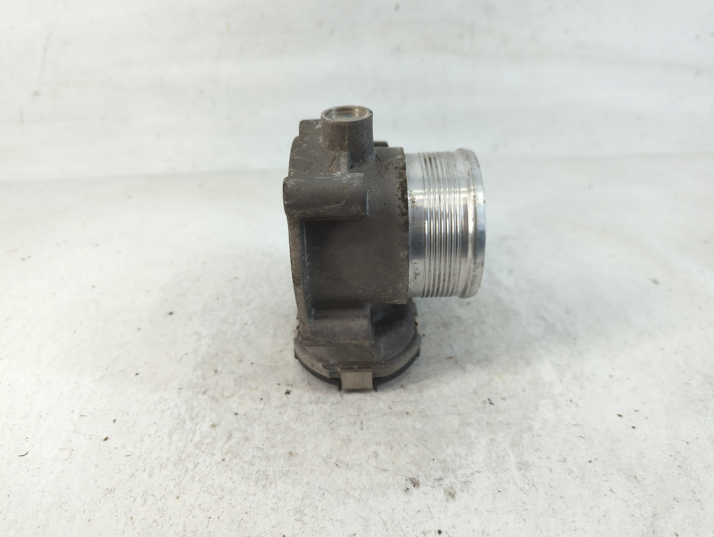 2013-2018 Volkswagen Jetta Throttle Body P/N:06K 133 062 E Fits Fits 2013 2014 2015 2016 2017 2018 OEM Used Auto Parts - Oem