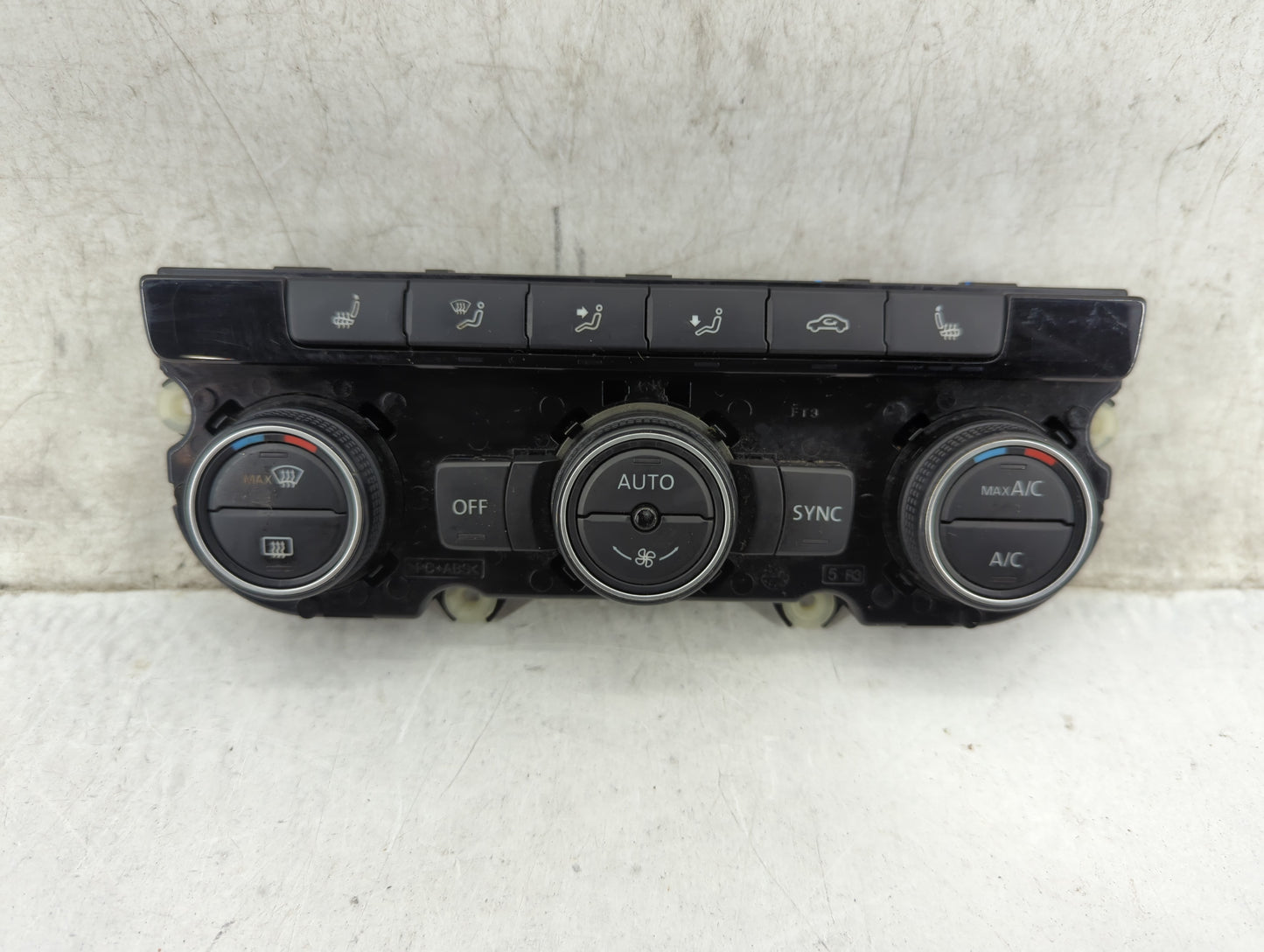 2015 Volkswagen Jetta Gli Climate Control Module Temperature AC/Heater Replacement P/N:1K8907044N 5HB012250-39 Fits OEM Used