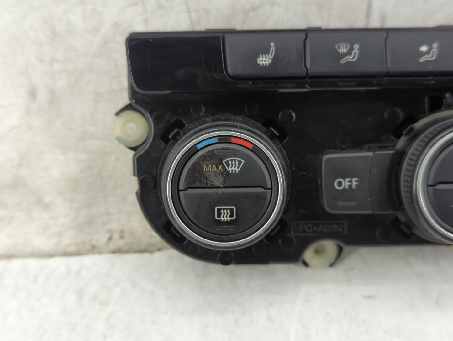 2015 Volkswagen Jetta Gli Climate Control Module Temperature AC/Heater Replacement P/N:1K8907044N 5HB012250-39 Fits OEM Used