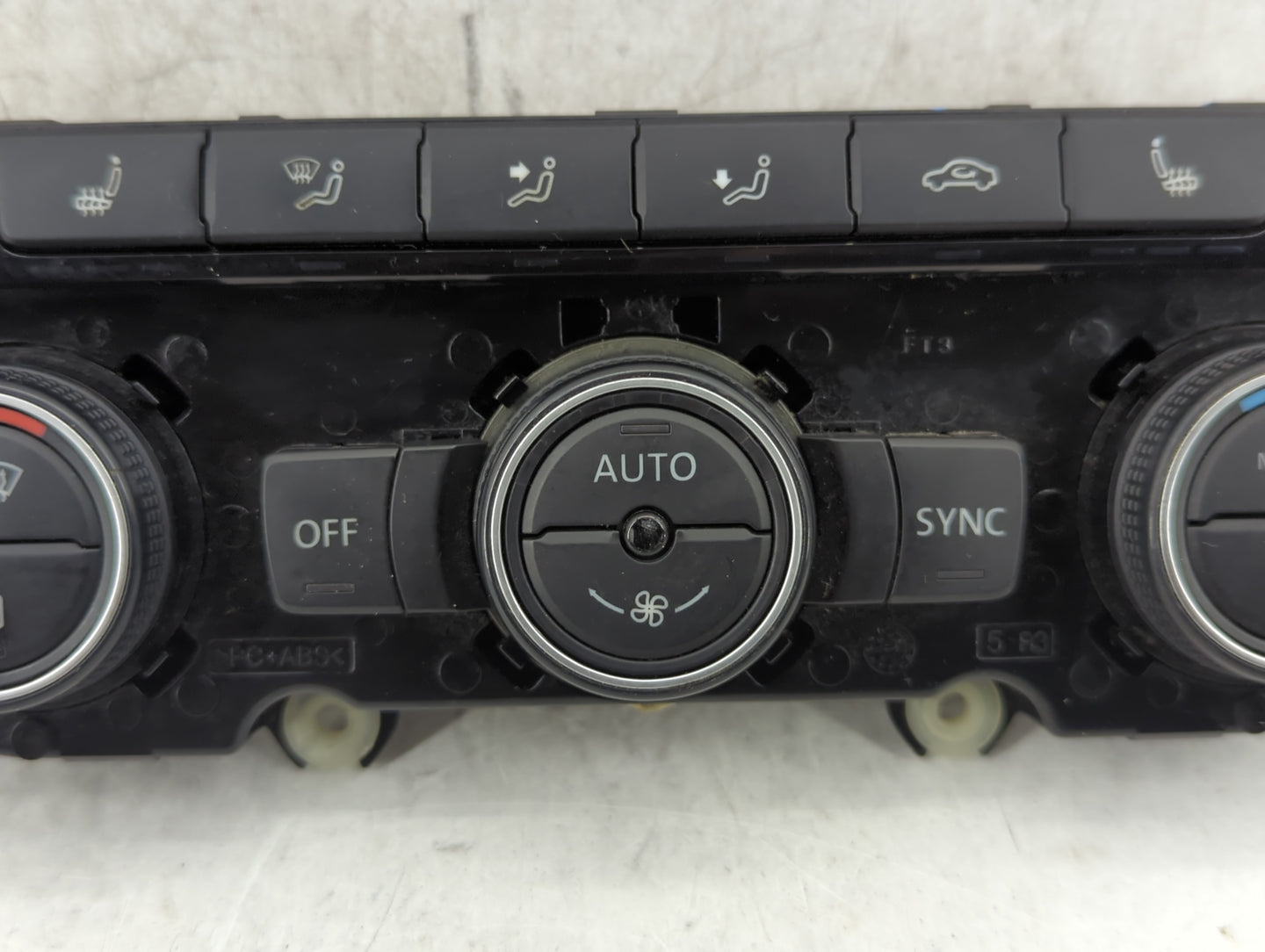 2015 Volkswagen Jetta Gli Climate Control Module Temperature AC/Heater Replacement P/N:1K8907044N 5HB012250-39 Fits OEM Used