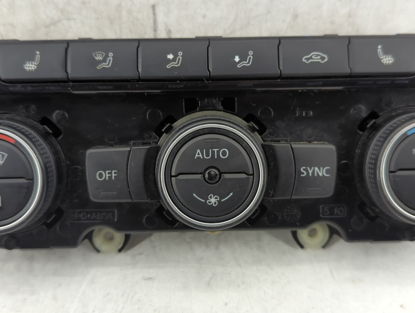 2015 Volkswagen Jetta Gli Climate Control Module Temperature AC/Heater Replacement P/N:1K8907044N 5HB012250-39 Fits OEM Used