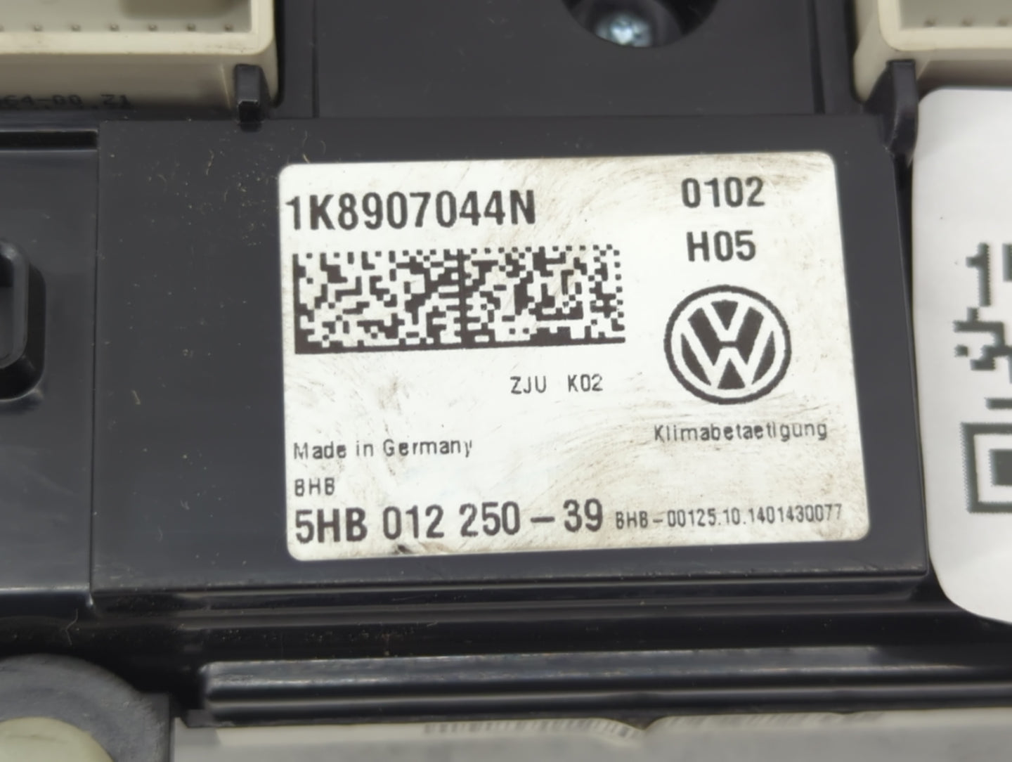 2015 Volkswagen Jetta Gli Climate Control Module Temperature AC/Heater Replacement P/N:1K8907044N 5HB012250-39 Fits OEM Used