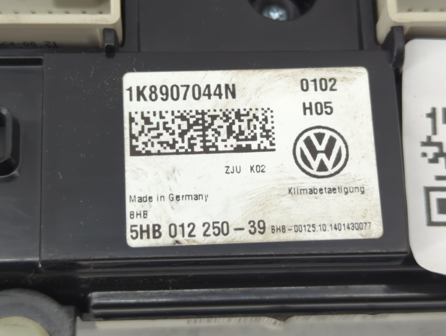 2015 Volkswagen Jetta Gli Climate Control Module Temperature AC/Heater Replacement P/N:1K8907044N 5HB012250-39 Fits OEM Used