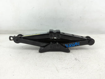 compare product 2015 Volkswagen Passat Spare Scissor Car Jack 1067793