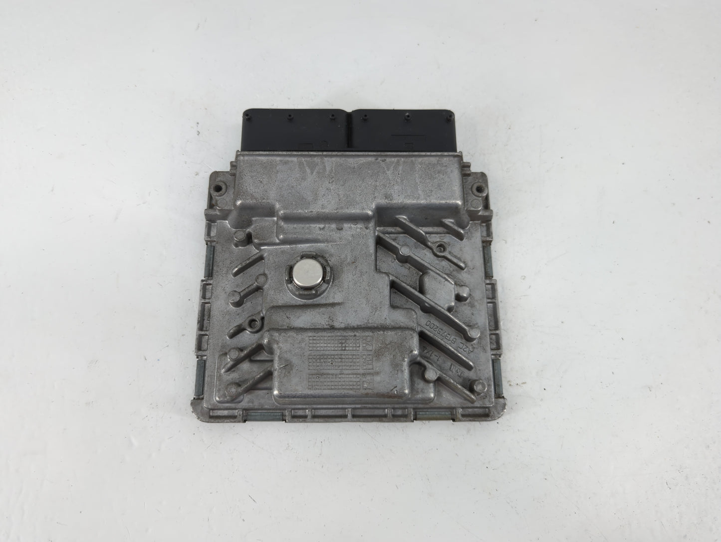 2015 Volkswagen Passat PCM Engine Control Computer ECU ECM PCU OEM P/N:06K 906 071 J Fits OEM Used Auto Parts - Oemusedautop