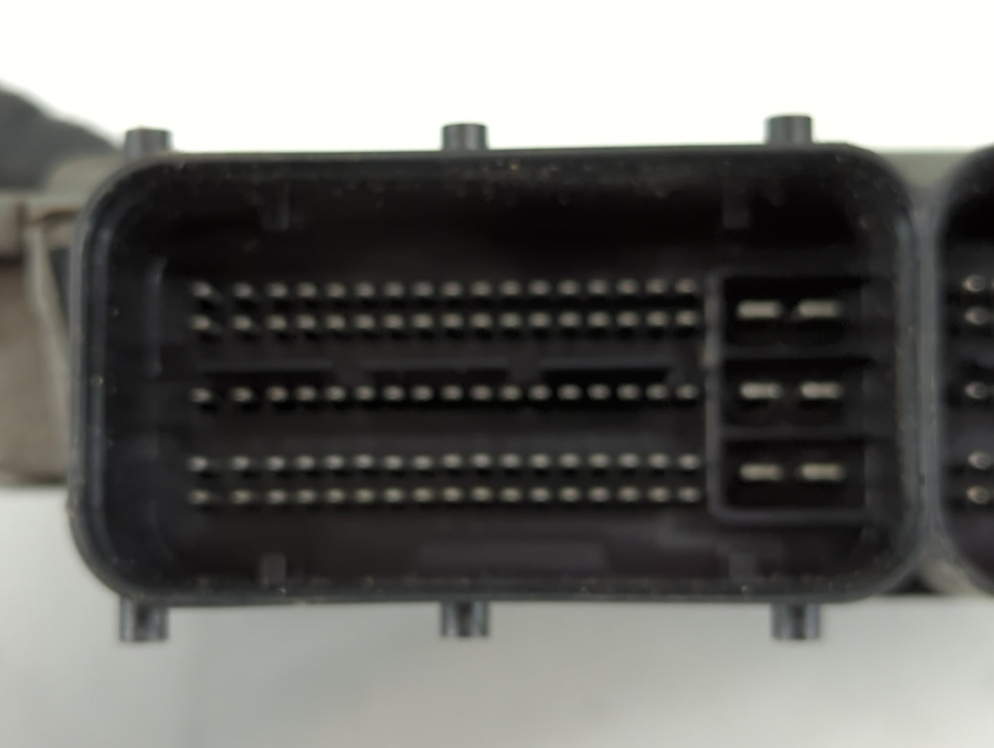 2015 Volkswagen Passat PCM Engine Control Computer ECU ECM PCU OEM P/N:06K 906 071 J Fits OEM Used Auto Parts - Oemusedautop