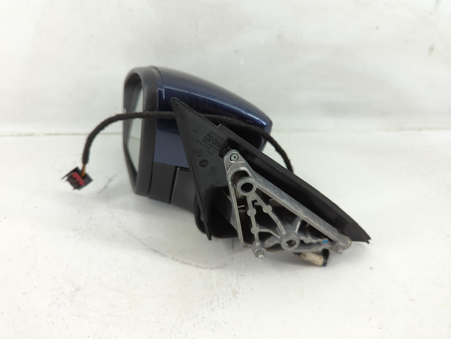2013-2015 Volkswagen Passat Driver Side View Mirror - Left Door Mirror OEM Used - Oemusedautoparts1.com
