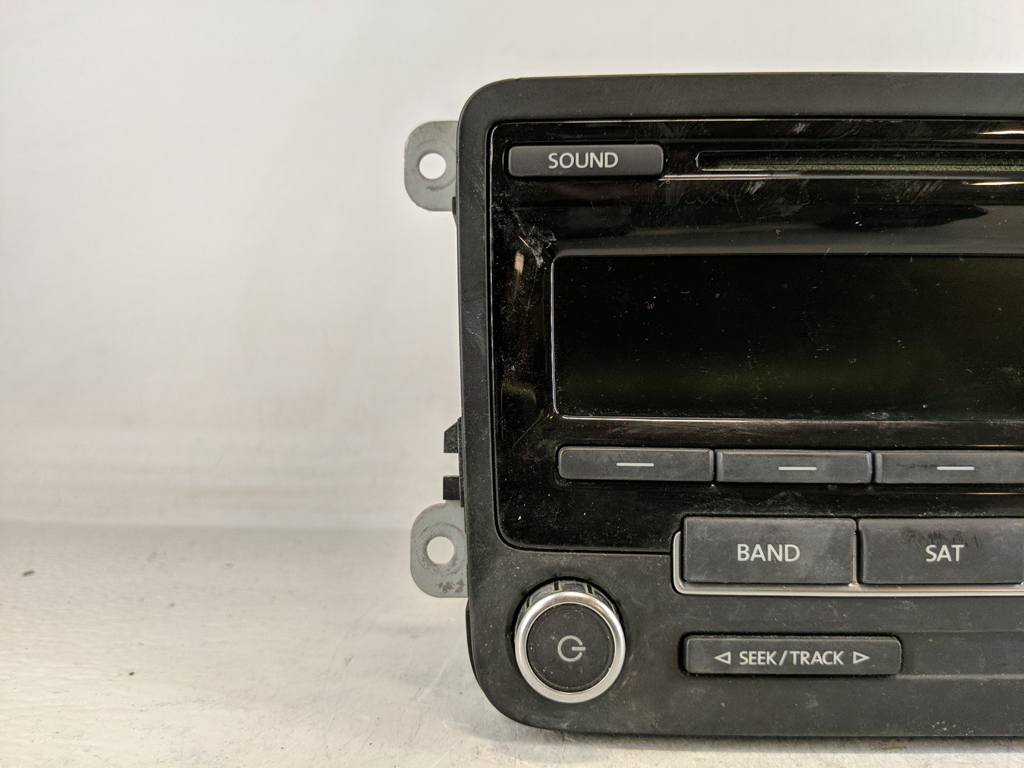 2013-2015 Volkswagen Passat Radio AM FM Cd Player Receiver Replacement P/N:1K0 035 164 F Fits Fits 2013 2014 2015 OEM Used A