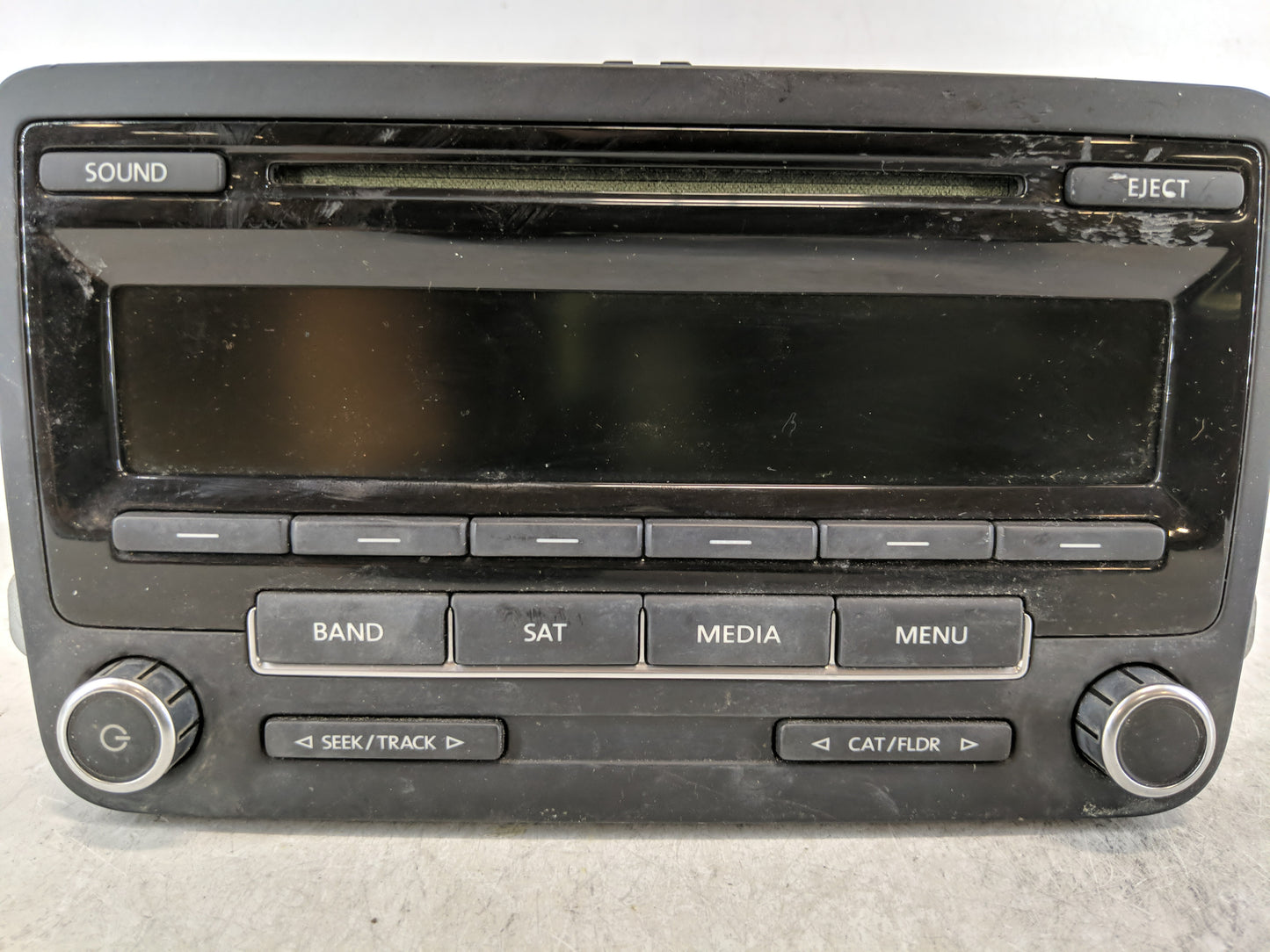 2013-2015 Volkswagen Passat Radio AM FM Cd Player Receiver Replacement P/N:1K0 035 164 F Fits Fits 2013 2014 2015 OEM Used A
