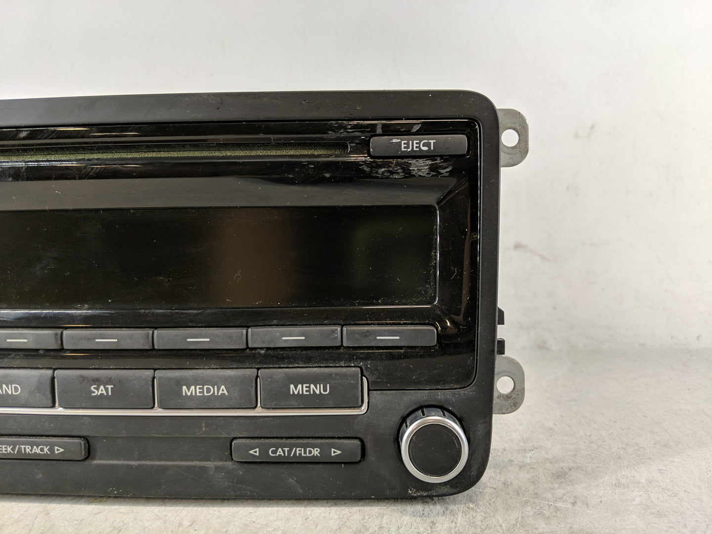 2013-2015 Volkswagen Passat Radio AM FM Cd Player Receiver Replacement P/N:1K0 035 164 F Fits Fits 2013 2014 2015 OEM Used A