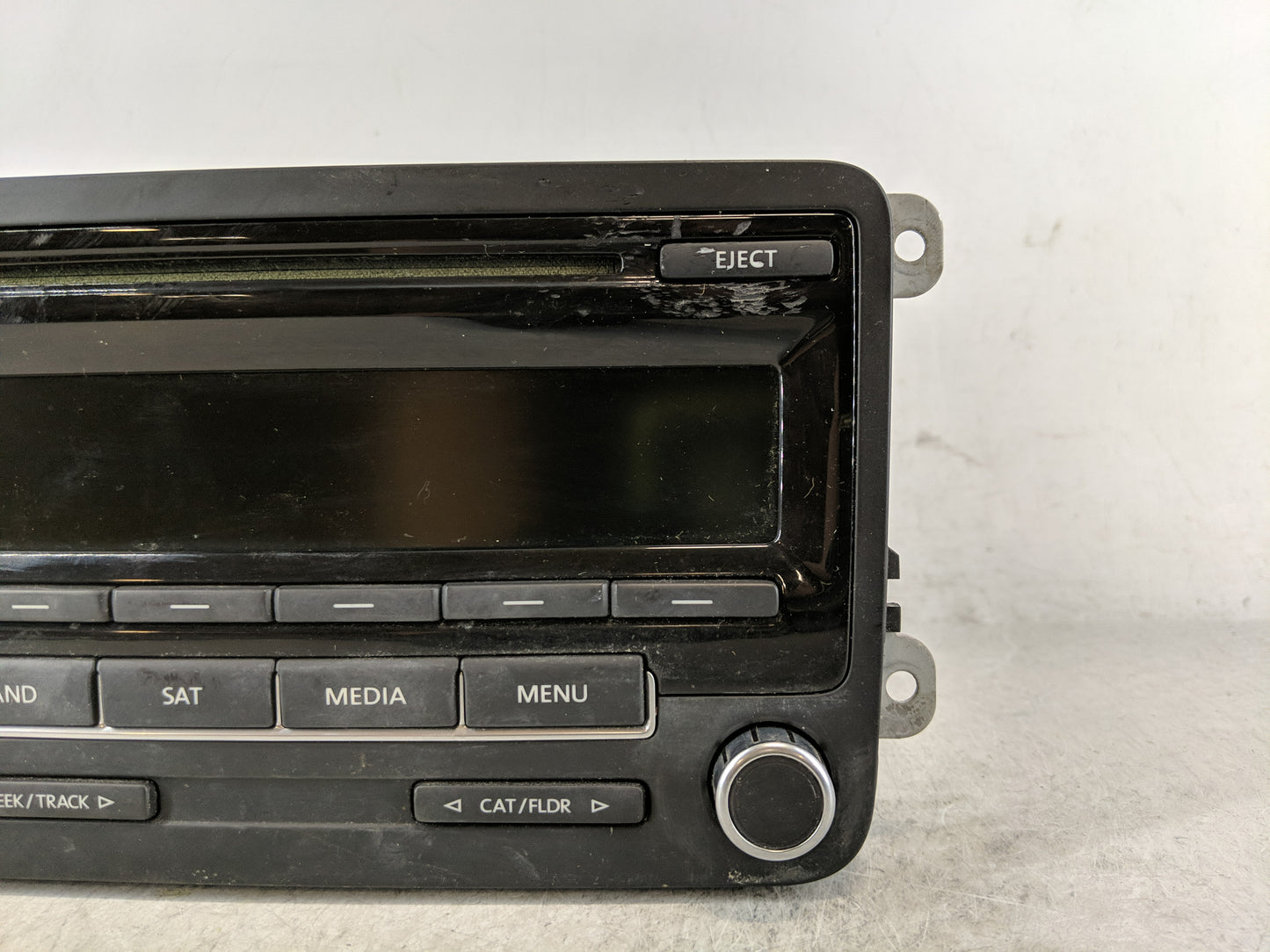 2013-2015 Volkswagen Passat Radio AM FM Cd Player Receiver Replacement P/N:1K0 035 164 F Fits Fits 2013 2014 2015 OEM Used A