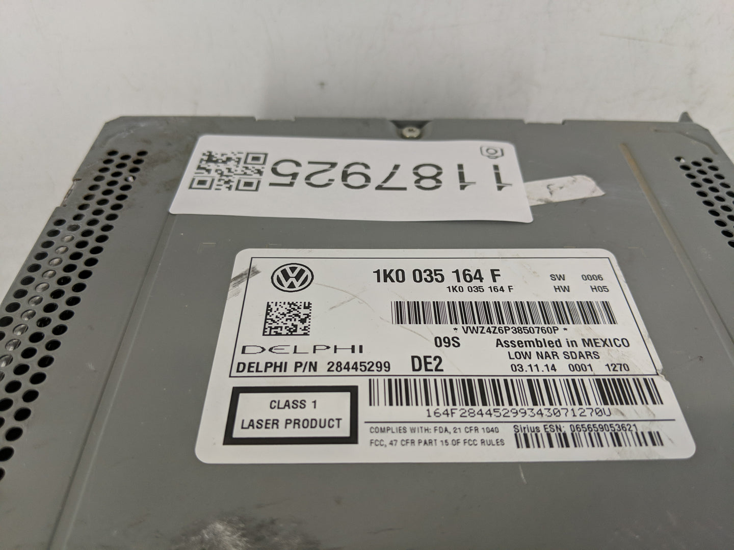 2013-2015 Volkswagen Passat Radio AM FM Cd Player Receiver Replacement P/N:1K0 035 164 F Fits Fits 2013 2014 2015 OEM Used A