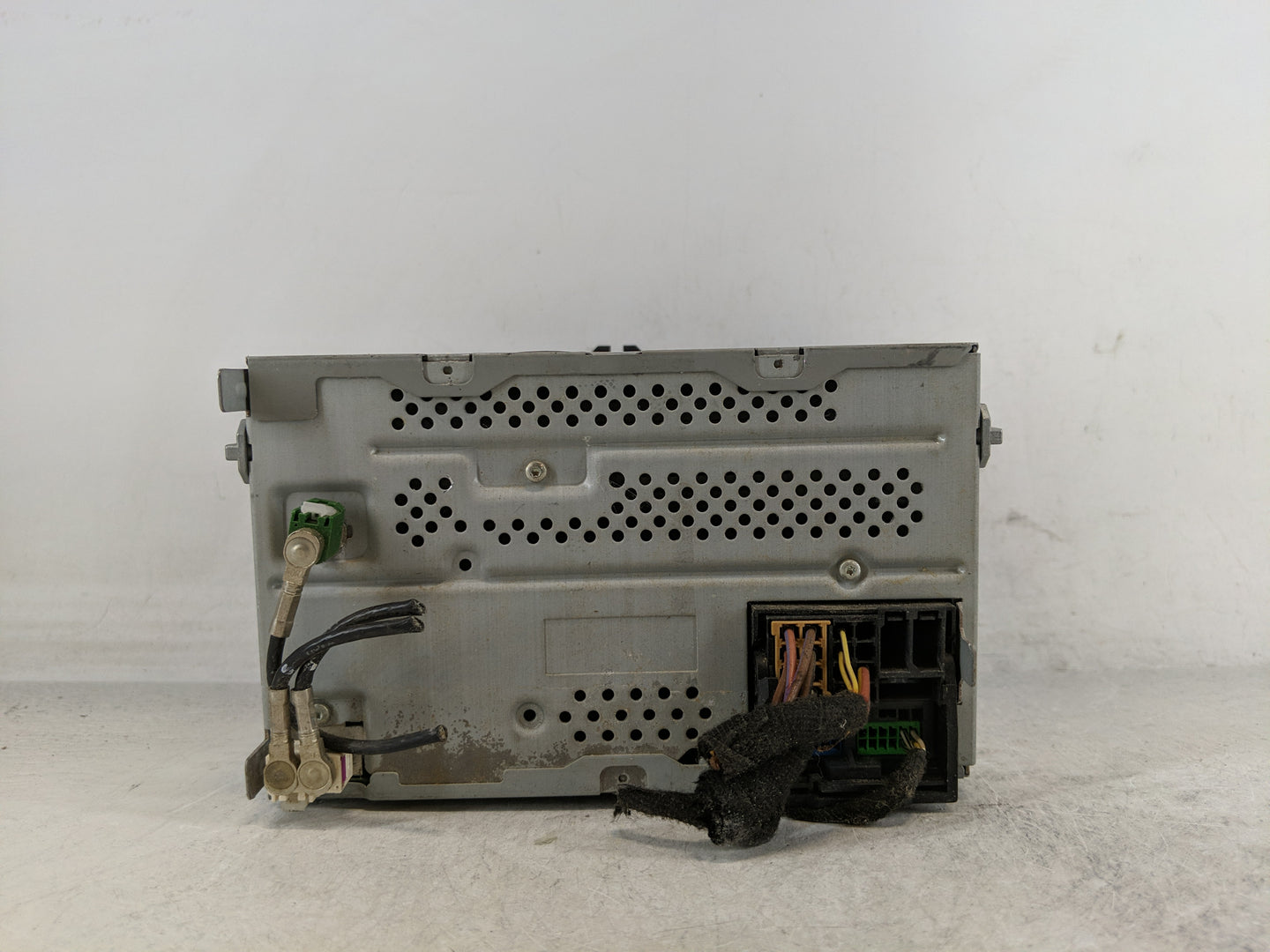 2013-2015 Volkswagen Passat Radio AM FM Cd Player Receiver Replacement P/N:1K0 035 164 F Fits Fits 2013 2014 2015 OEM Used A
