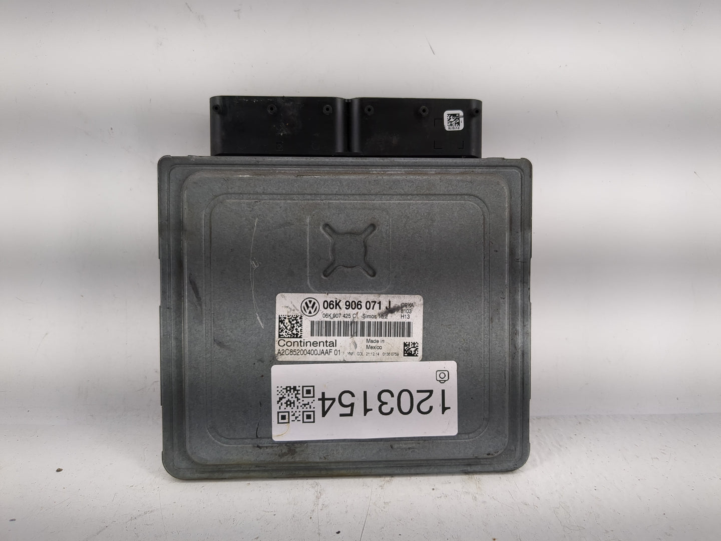 2015 Volkswagen Passat PCM Engine Control Computer ECU ECM PCU OEM P/N:06K 906 071 J Fits OEM Used Auto Parts - Oemusedautop