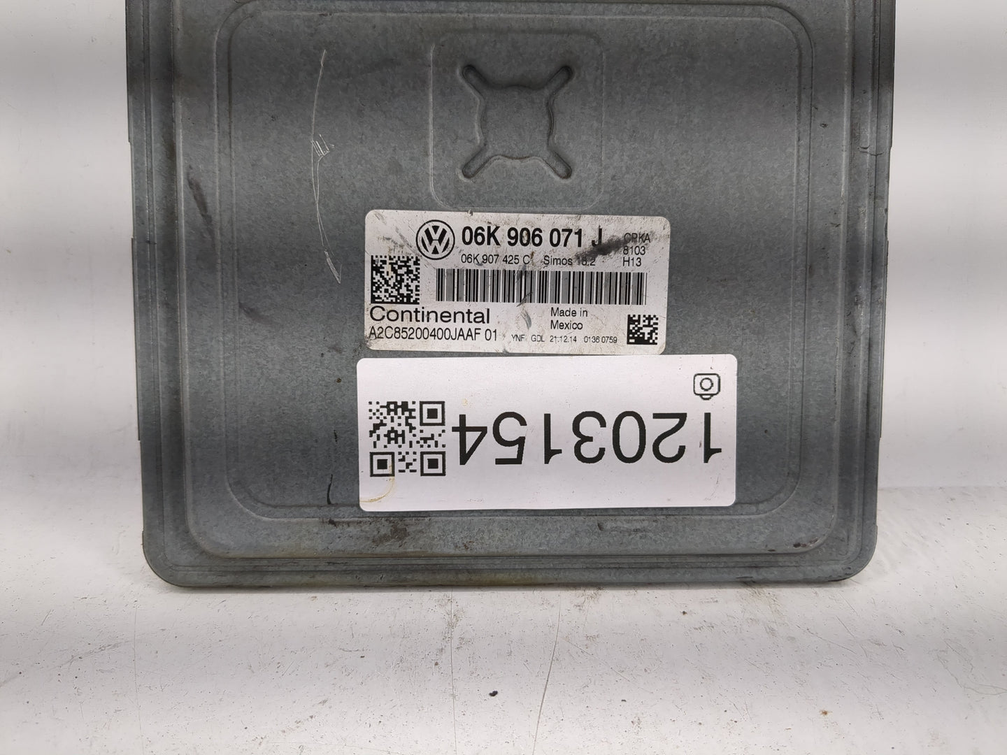 2015 Volkswagen Passat PCM Engine Control Computer ECU ECM PCU OEM P/N:06K 906 071 J Fits OEM Used Auto Parts - Oemusedautop