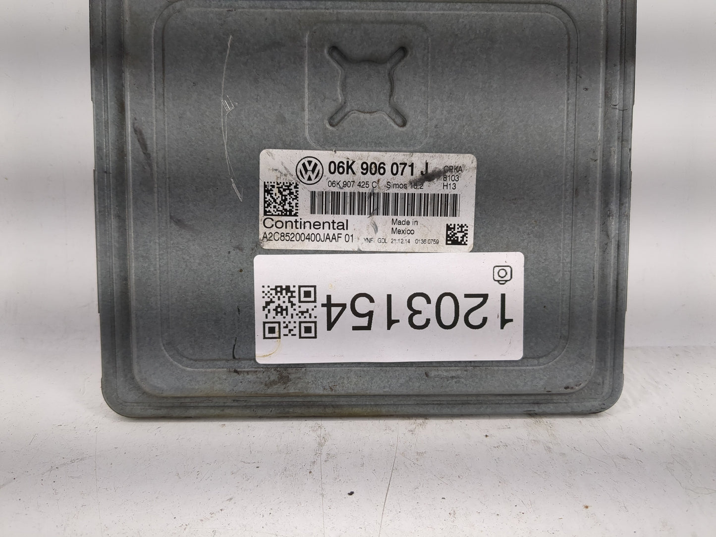 2015 Volkswagen Passat PCM Engine Control Computer ECU ECM PCU OEM P/N:06K 906 071 J Fits OEM Used Auto Parts - Oemusedautop