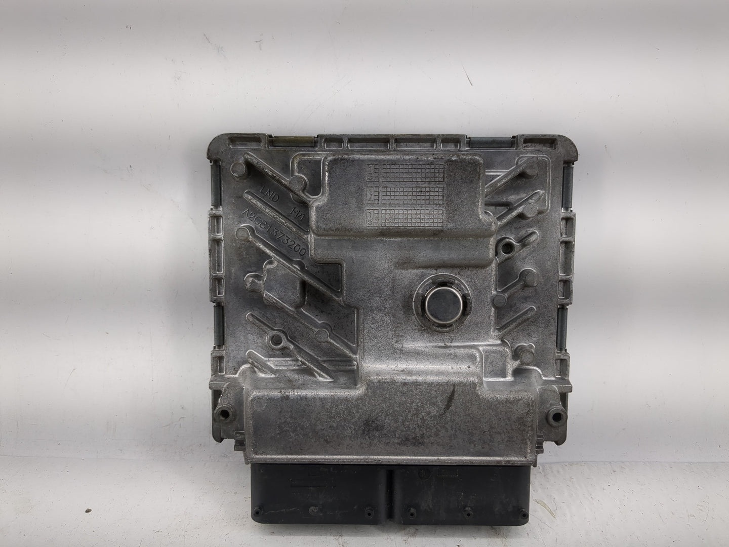 2015 Volkswagen Passat PCM Engine Control Computer ECU ECM PCU OEM P/N:06K 906 071 J Fits OEM Used Auto Parts - Oemusedautop