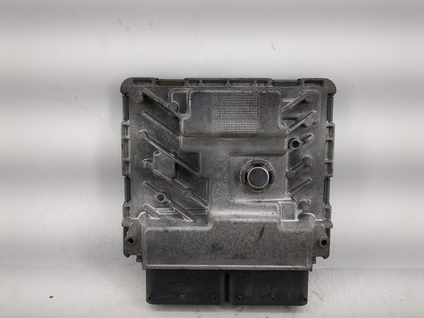 2015 Volkswagen Passat PCM Engine Control Computer ECU ECM PCU OEM P/N:06K 906 071 J Fits OEM Used Auto Parts - Oemusedautop