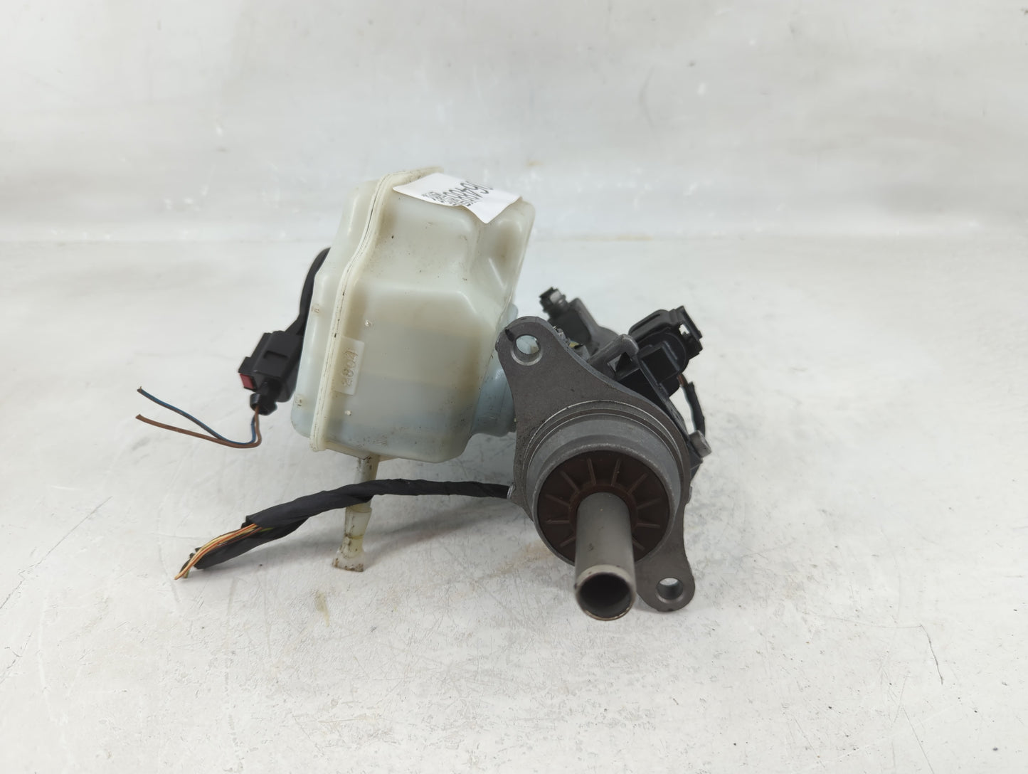 2013-2015 Volkswagen Passat Brake Master Cylinder - Oemusedautoparts1.com