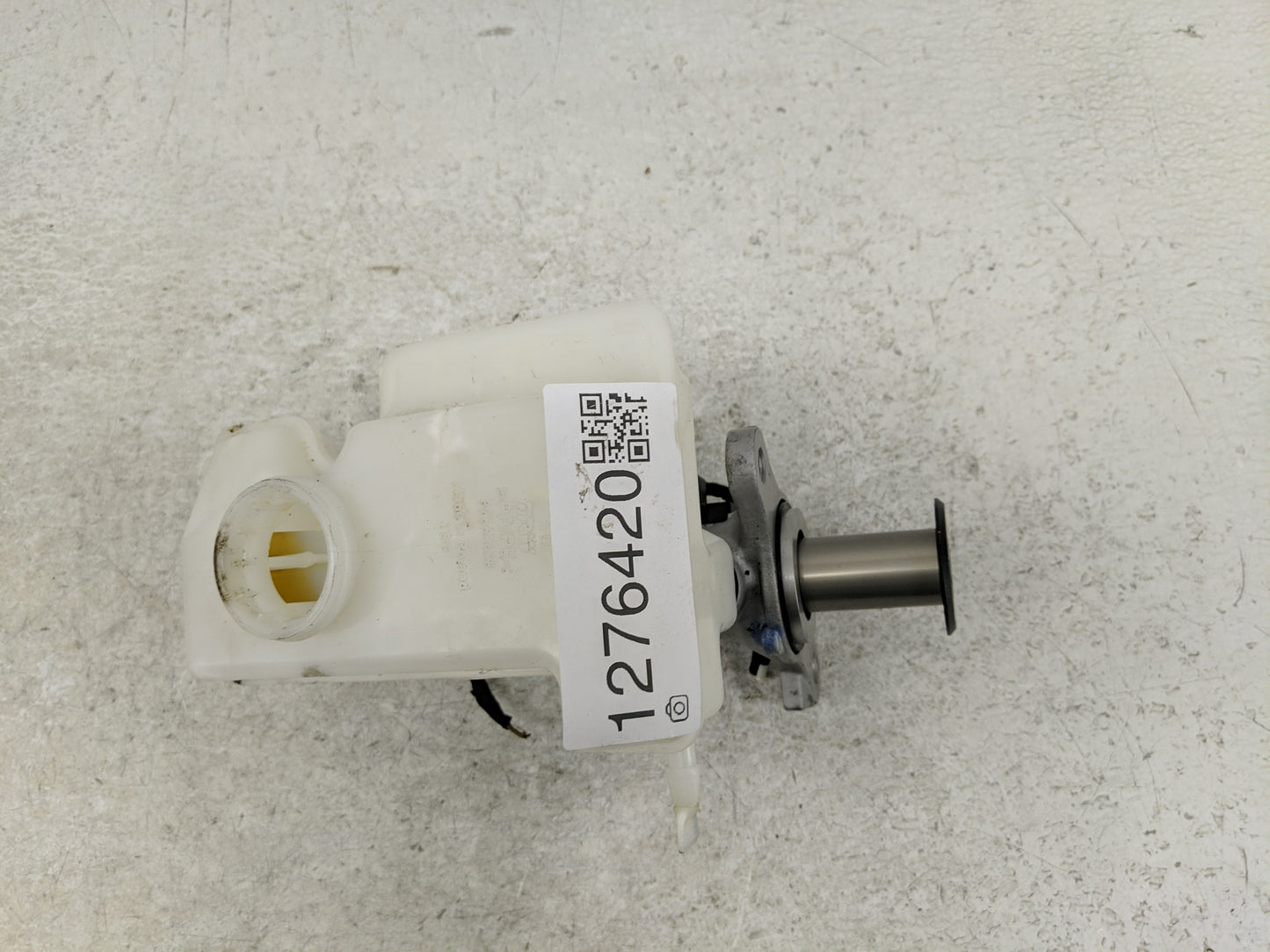 2013-2015 Volkswagen Passat Brake Master Cylinder - Oemusedautoparts1.com