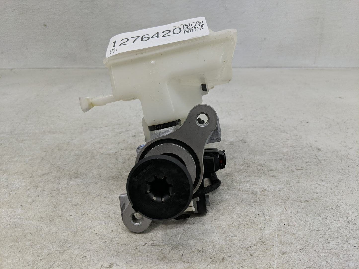 2013-2015 Volkswagen Passat Brake Master Cylinder - Oemusedautoparts1.com