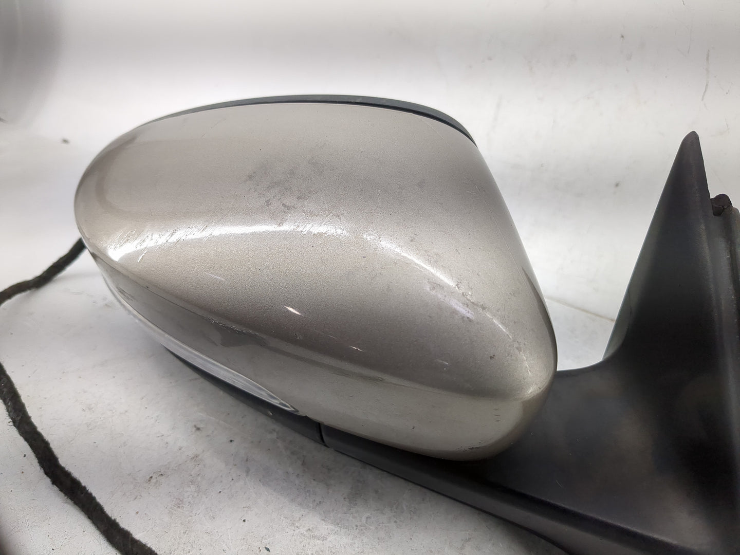 2013-2015 Volkswagen Passat Passenger Side View Mirror - Right Door Mirror OEM Used - Oemusedautoparts1.com