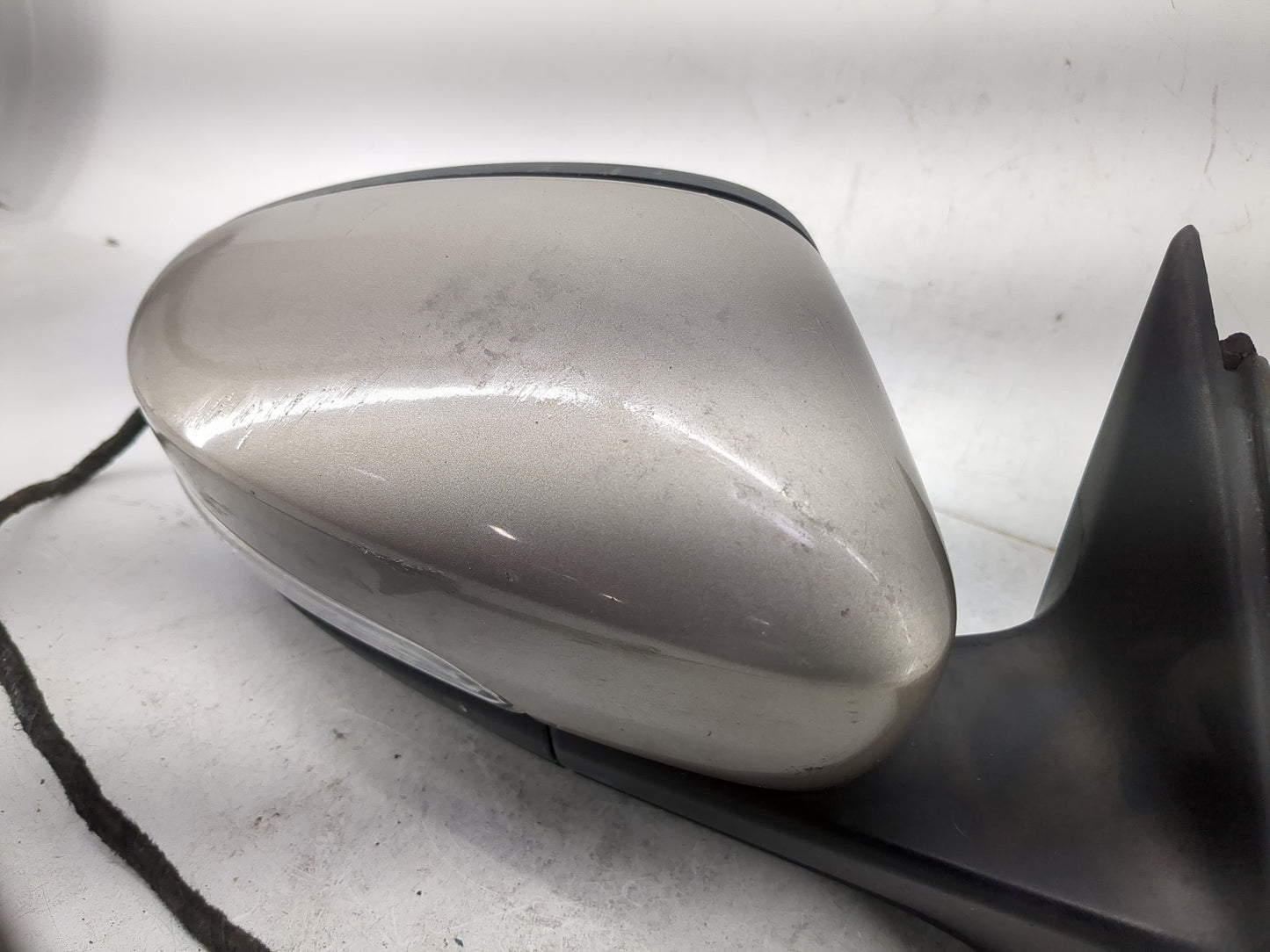 2013-2015 Volkswagen Passat Passenger Side View Mirror - Right Door Mirror OEM Used - Oemusedautoparts1.com