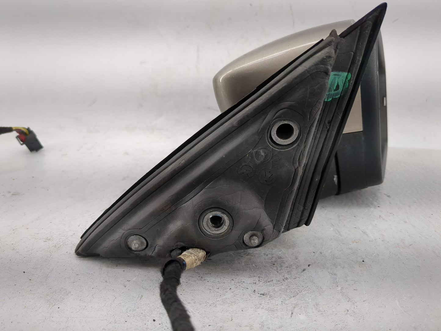 2013-2015 Volkswagen Passat Passenger Side View Mirror - Right Door Mirror OEM Used - Oemusedautoparts1.com
