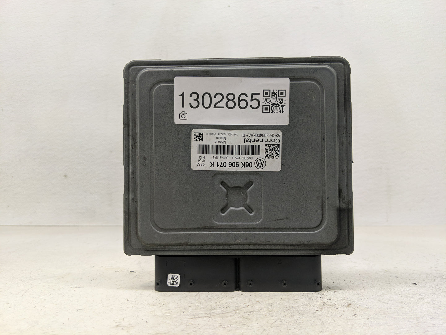 2015 Volkswagen Passat PCM Engine Control Computer ECU ECM PCU OEM P/N:06K 906 071 K Fits OEM Used Auto Parts - Oemusedautop
