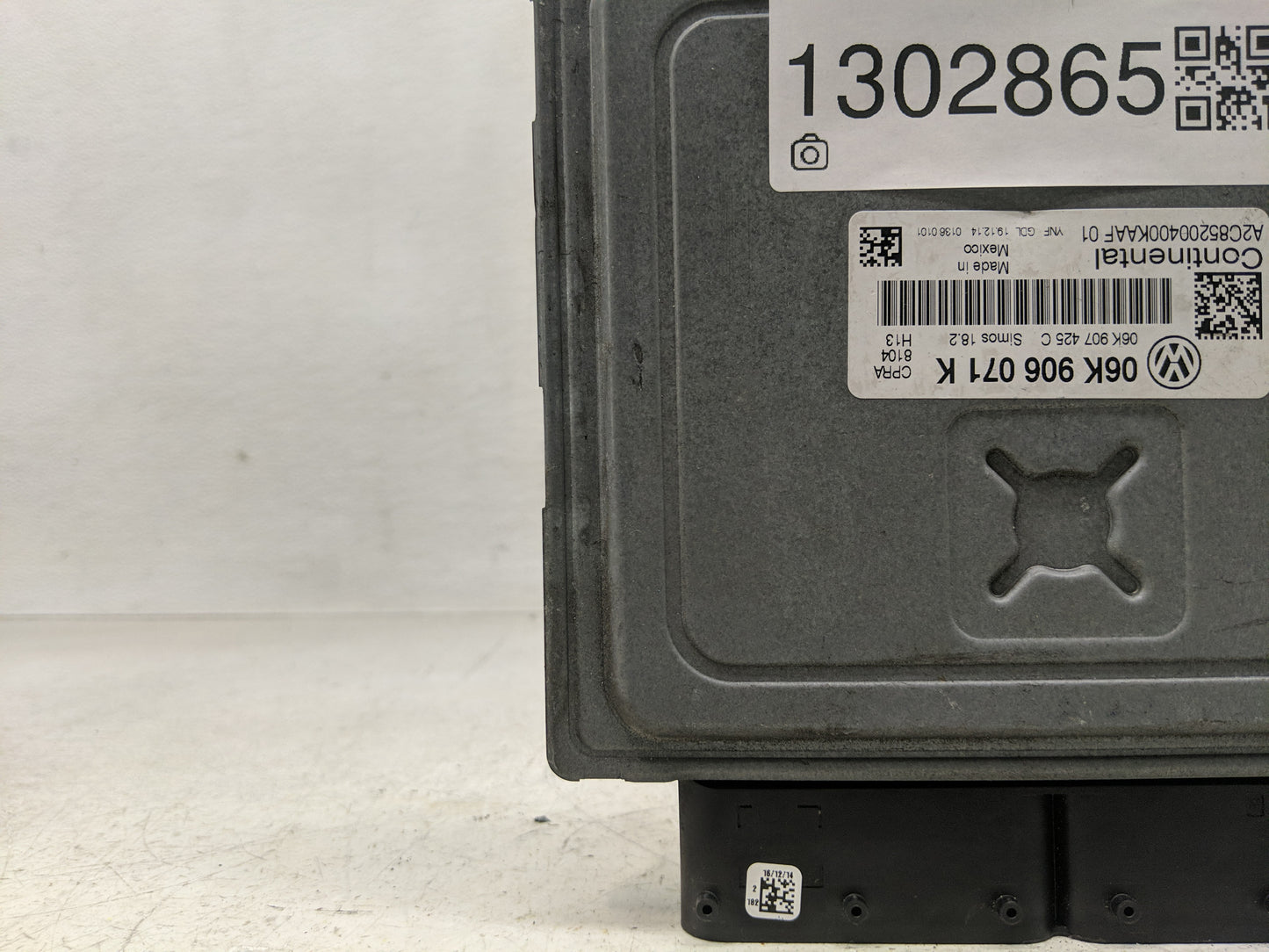2015 Volkswagen Passat PCM Engine Control Computer ECU ECM PCU OEM P/N:06K 906 071 K Fits OEM Used Auto Parts - Oemusedautop