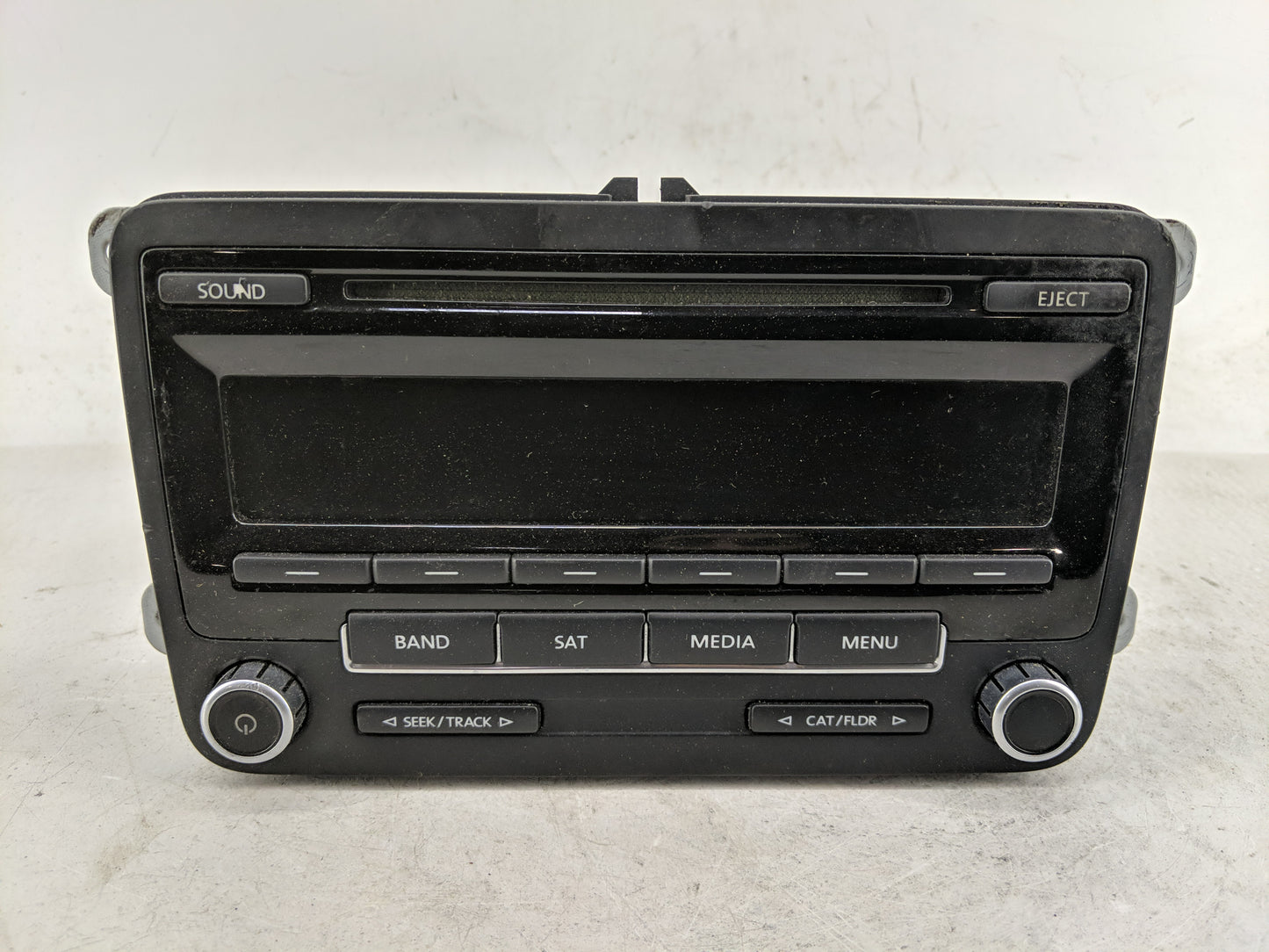 2012-2015 Volkswagen Passat Radio AM FM Cd Player Receiver Replacement P/N:1K0 035 164 F 1K0035164D Fits OEM Used Auto Parts