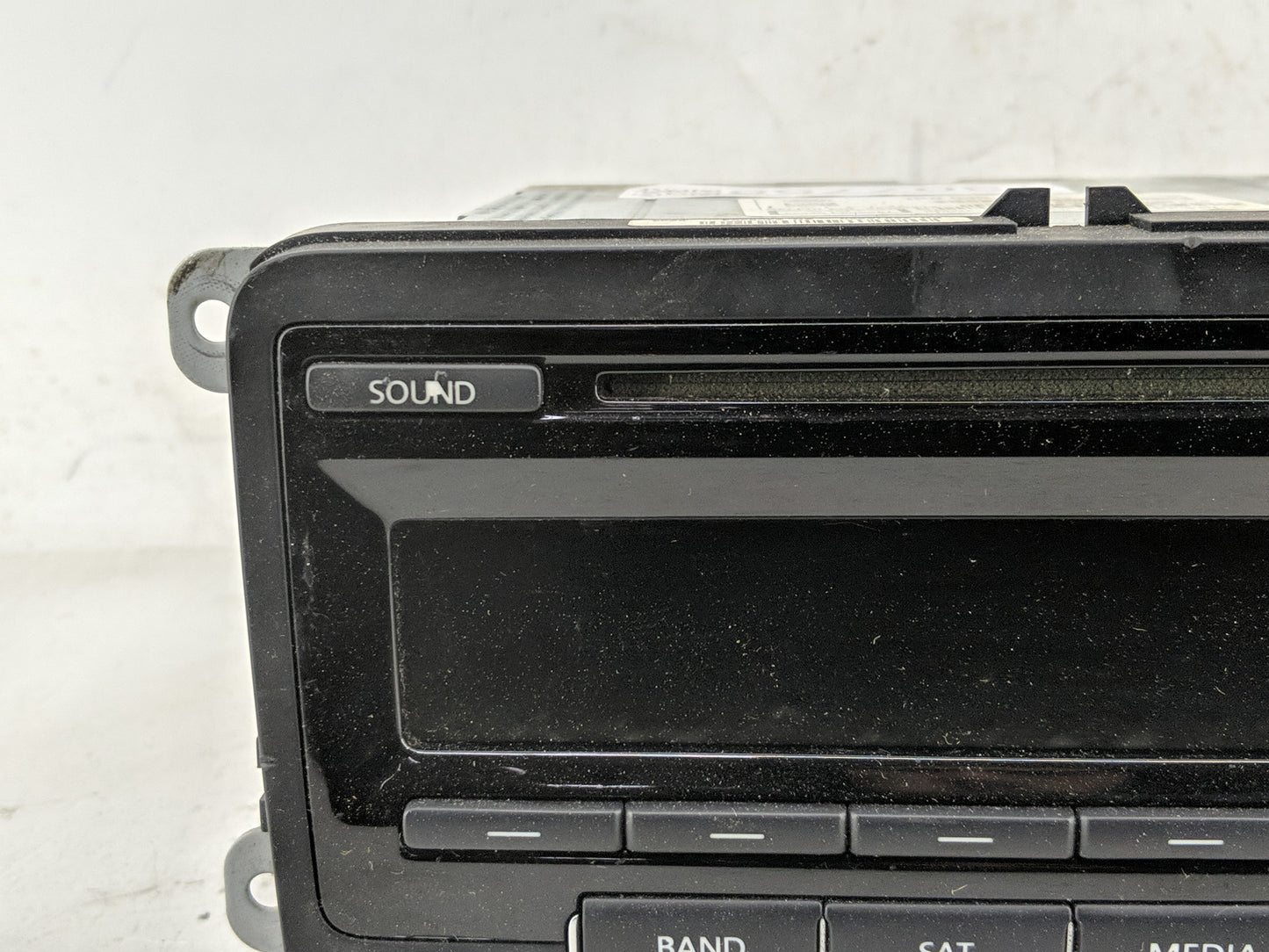 2012-2015 Volkswagen Passat Radio AM FM Cd Player Receiver Replacement P/N:1K0 035 164 F 1K0035164D Fits OEM Used Auto Parts