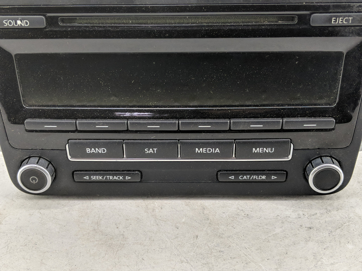 2012-2015 Volkswagen Passat Radio AM FM Cd Player Receiver Replacement P/N:1K0 035 164 F 1K0035164D Fits OEM Used Auto Parts