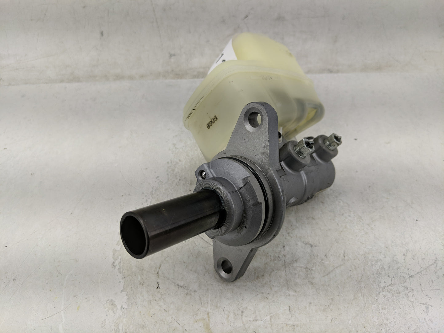 2013-2015 Volkswagen Passat Brake Master Cylinder - Oemusedautoparts1.com