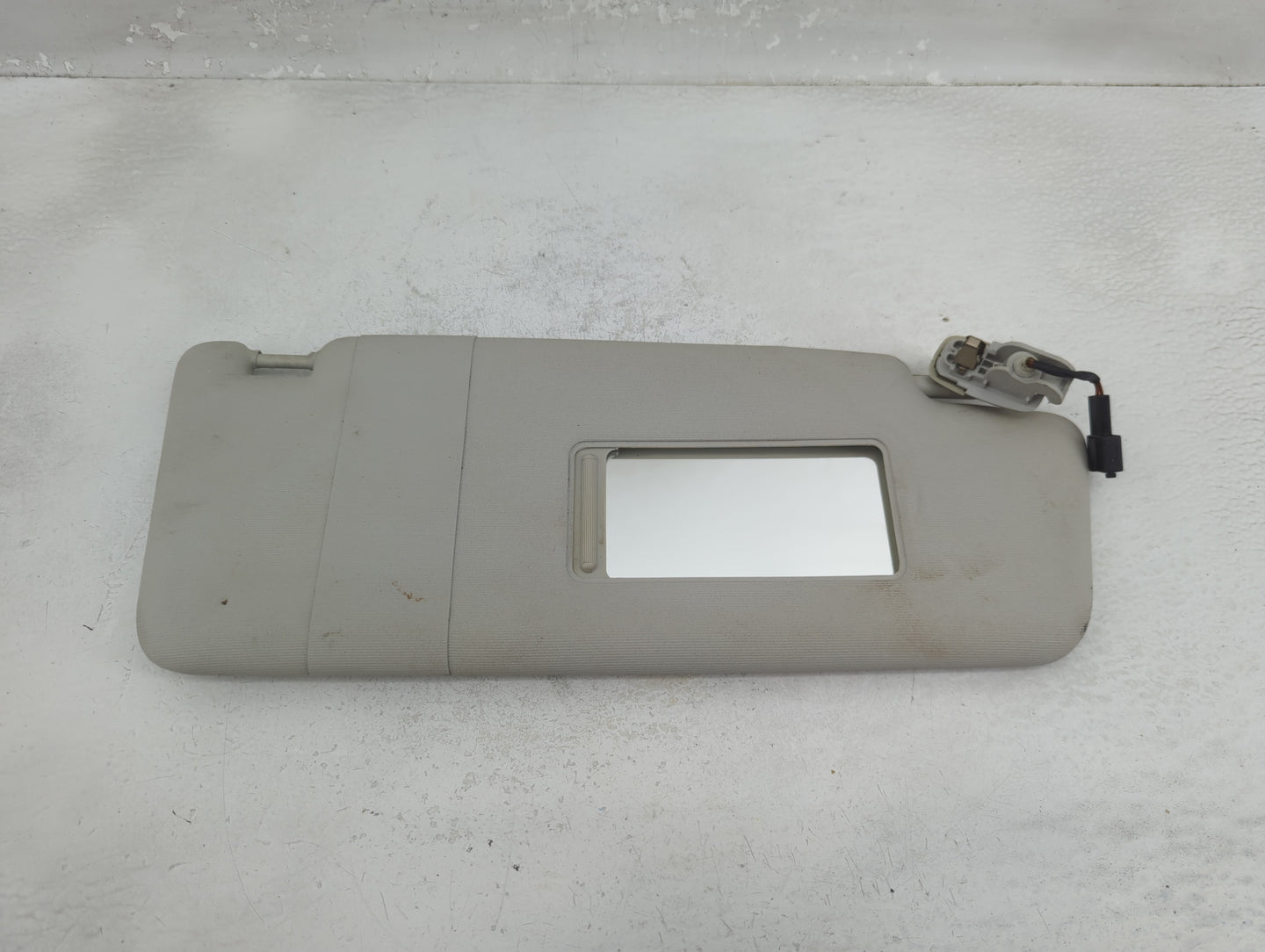 2012-2020 Volkswagen Passat Sun Visor Shade Replacement Passenger Right Mirror Fits OEM Used Auto Parts - Oemusedautoparts1.