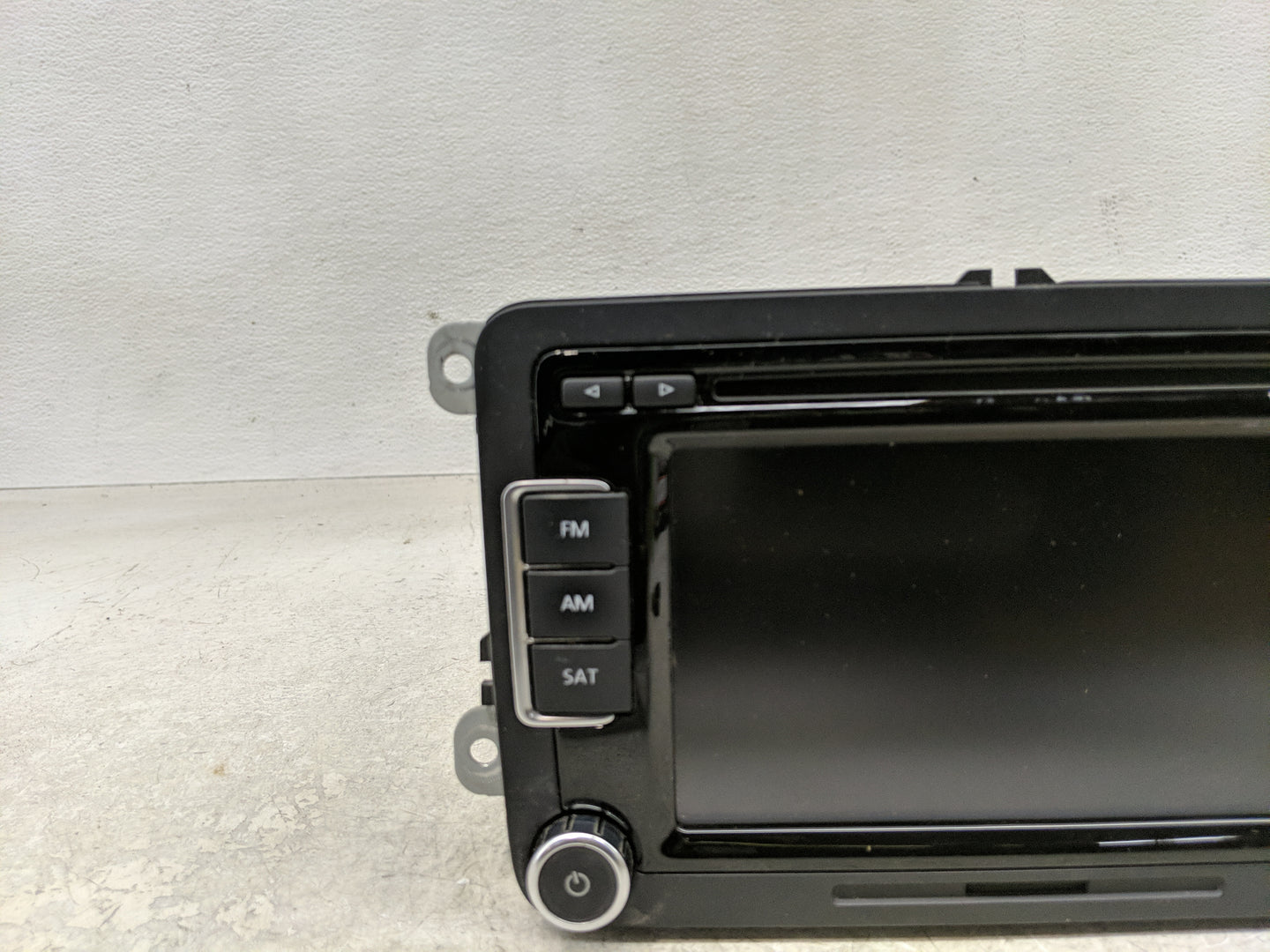 2013-2015 Volkswagen Passat Radio AM FM Cd Player Receiver Replacement P/N:1K0 035 188 F Fits Fits 2013 2014 2015 2016 2017 