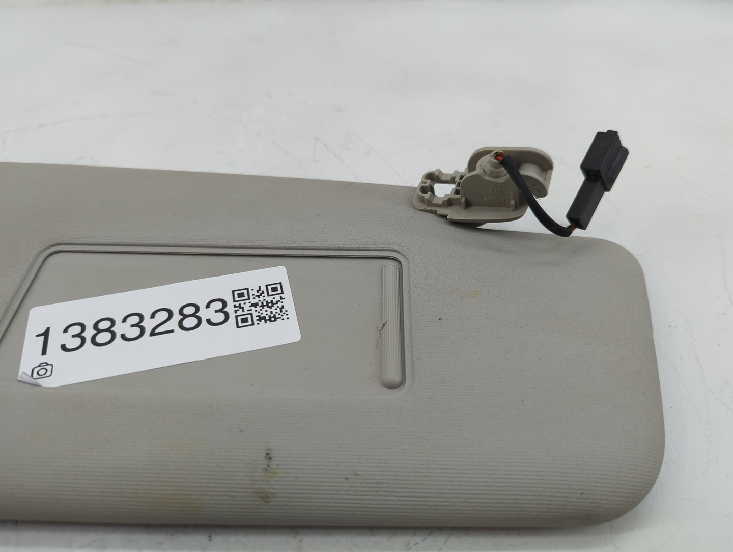 2012-2020 Volkswagen Passat Sun Visor Shade Replacement Passenger Right Mirror Fits OEM Used Auto Parts - Oemusedautoparts1.