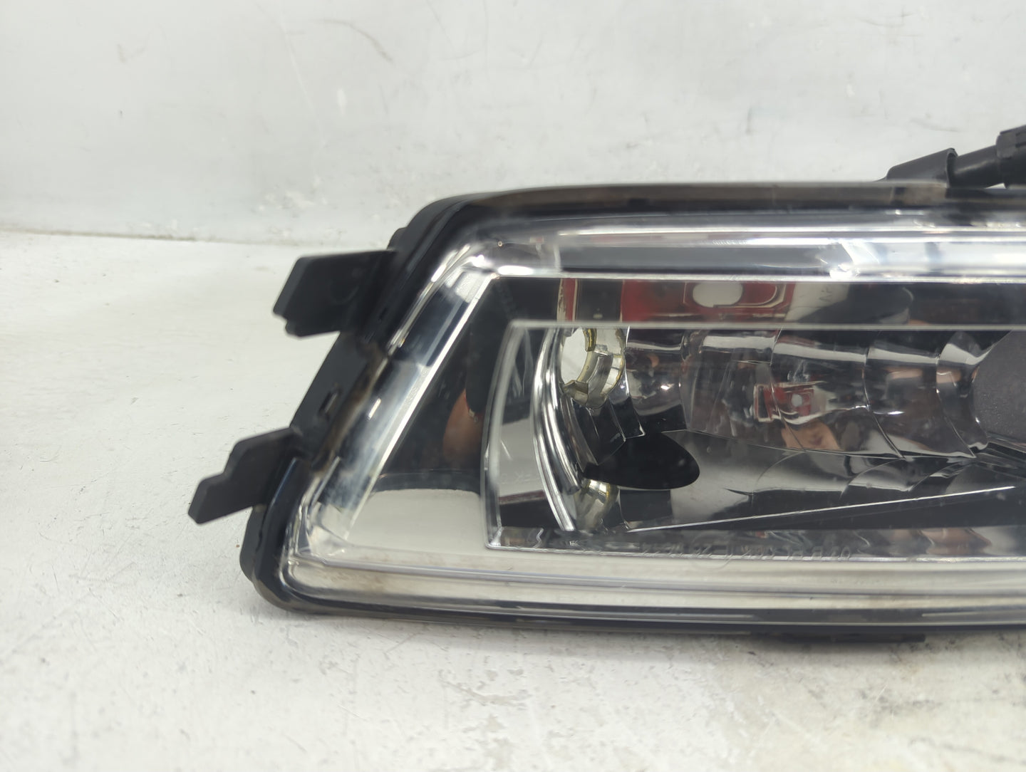 2014-2015 Volkswagen Passat Passenger Right Oem Fog Light Lamp - Oemusedautoparts1.com