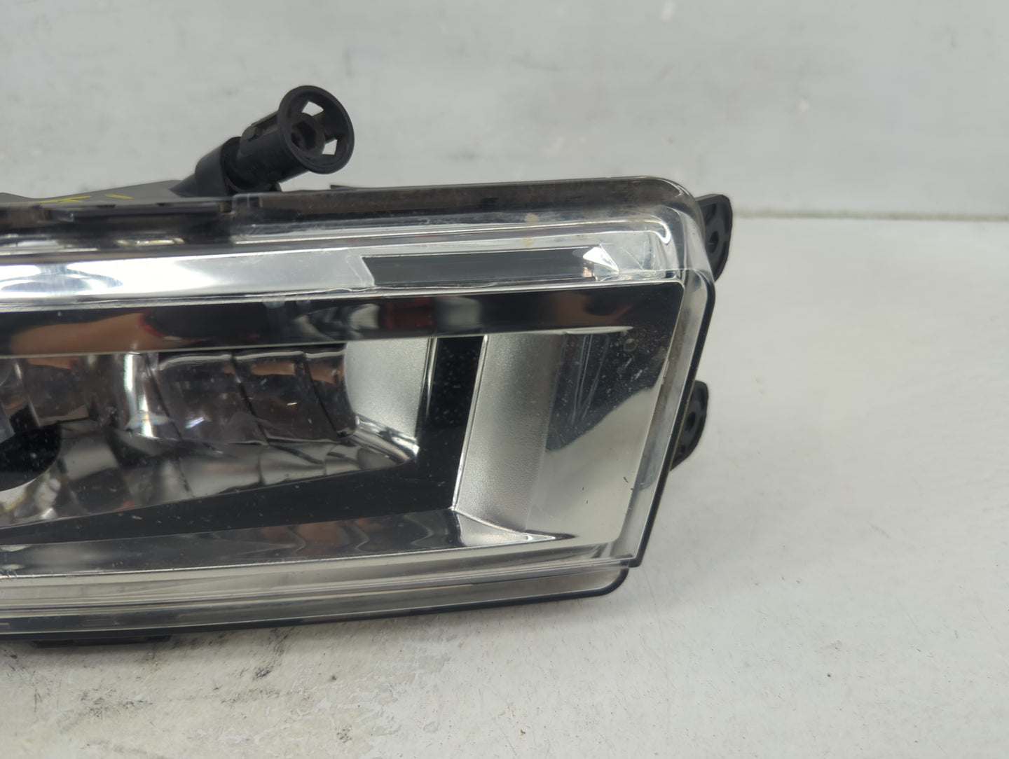 2014-2015 Volkswagen Passat Passenger Right Oem Fog Light Lamp - Oemusedautoparts1.com