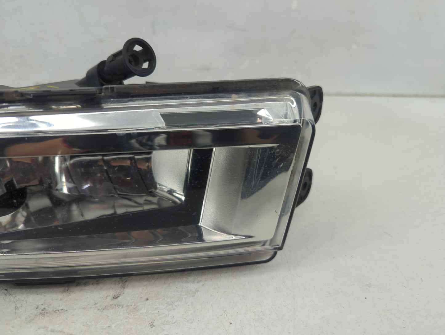 2014-2015 Volkswagen Passat Passenger Right Oem Fog Light Lamp - Oemusedautoparts1.com