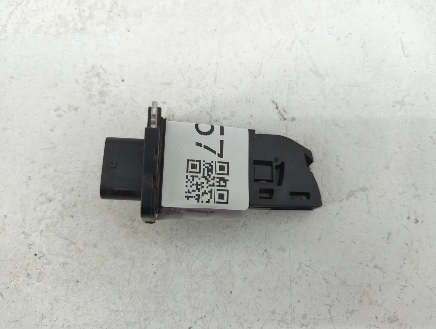 2012-2015 Volkswagen Passat Mass Air Flow Meter Maf - Oemusedautoparts1.com