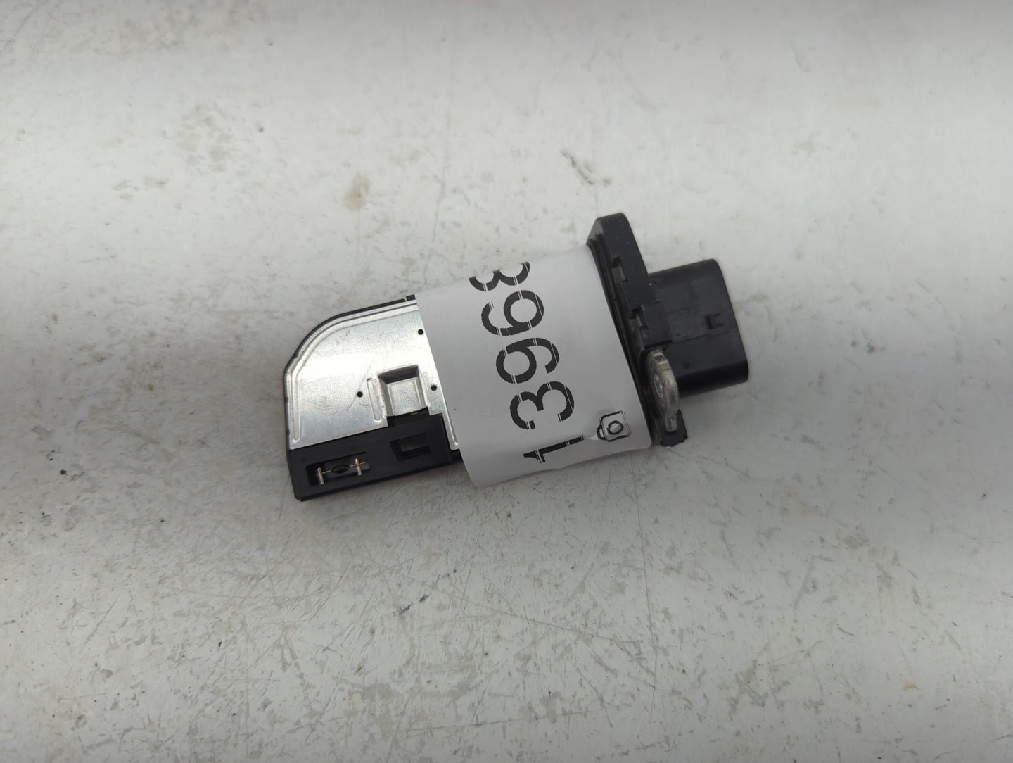 2012-2015 Volkswagen Passat Mass Air Flow Meter Maf - Oemusedautoparts1.com